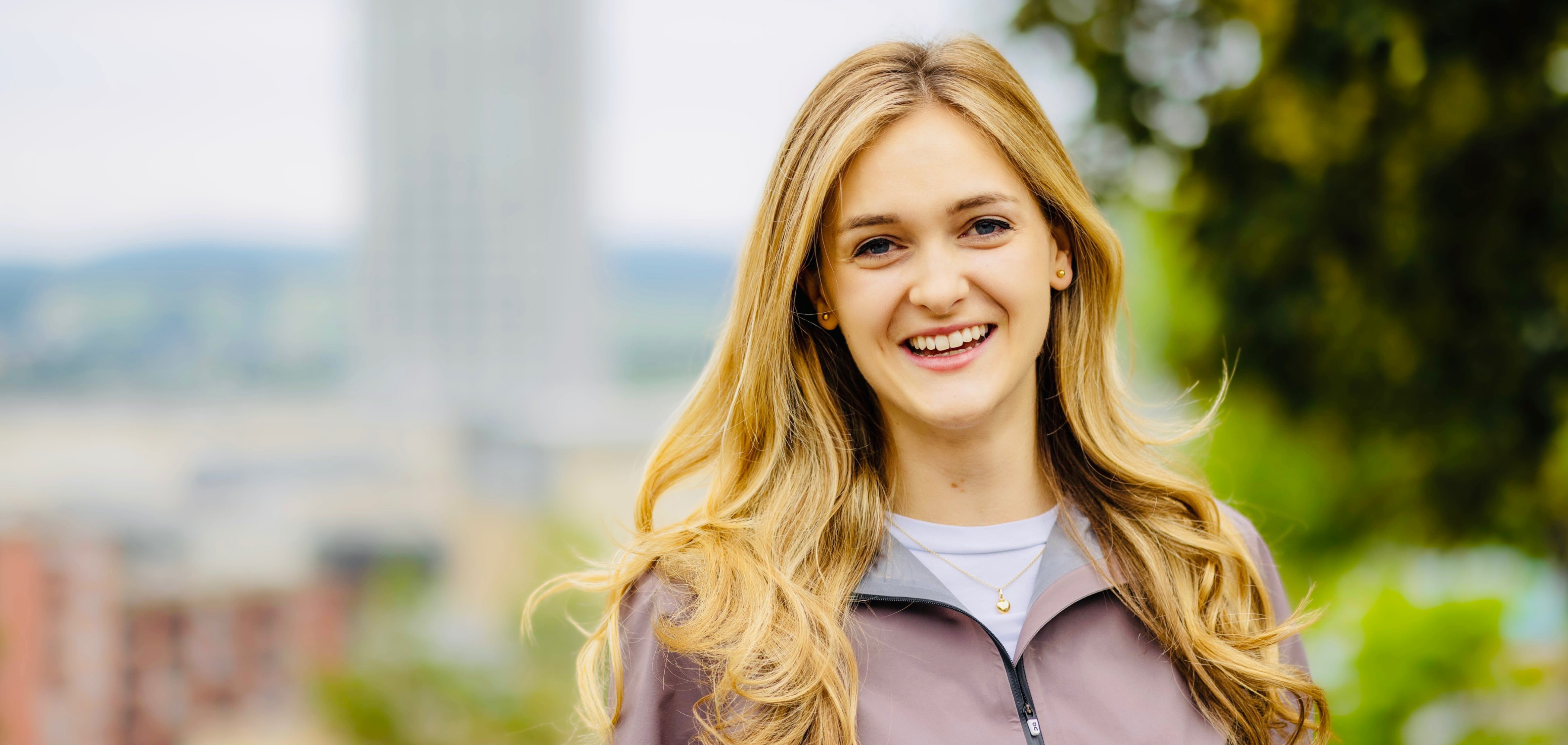 Bild Ganzseitig 1903X901px Seite 2